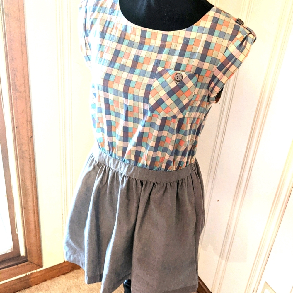 Cute little checkered midi dress